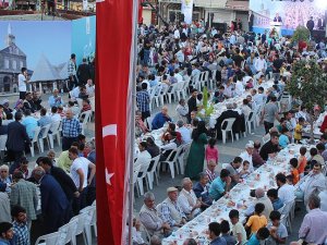 AK Parti İstanbul il teşkilatından terör mağdurlarına iftar