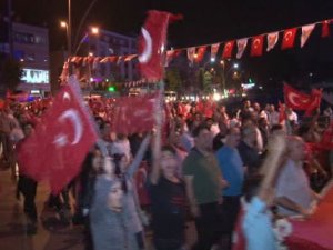 Zeytinburnu şehitler için yürüdü