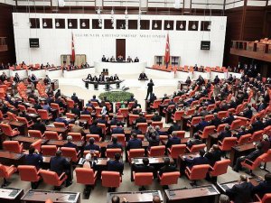 Meclis emekli ikramiyeleri için mesai yapacak