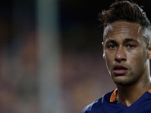 Barcelona, 5,5 milyon avroya "Neymar olayı''nı kapatmak istiyor
