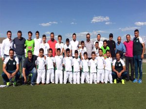 U13 Konyaspor, Aksaray'da grup şampiyonu oldu