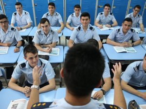 Geleceğin havacıları 'komutanlar ocağı'nda yetişiyor