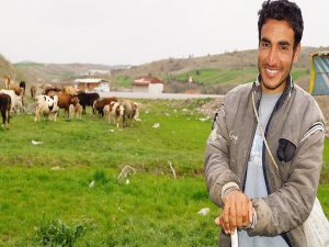 Suriyeliler çobanlık yaparak geçimini temin ediyor