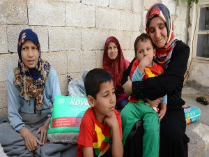 Kendini Kilis'teki Suriyeli sığınmacılara yardıma adadı