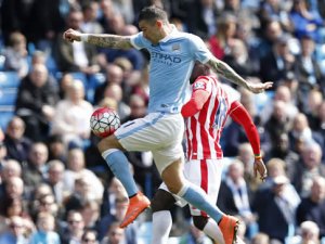 Beşiktaş'tan Kolarov'a transfer şartı