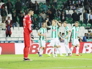 Konyaspor şampiyonları dize getirdi