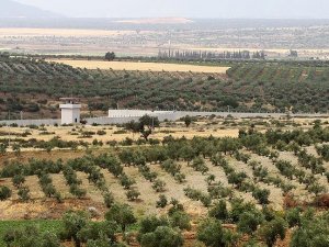 Suriye sınırındaki güvenlik duvarı çalışmaları sürüyor