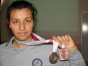 Özel sporculardan tarihi kota