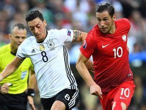 Panzerler Polonya karşısında gol çıkaramadı