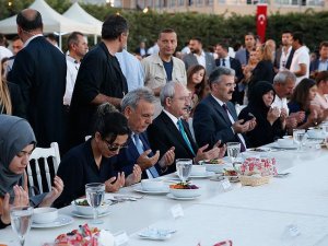Kılıçdaroğlu gaziler ve şehit yakınlarıyla iftar yaptı