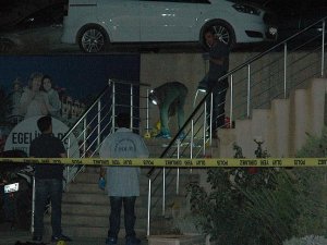 İzmir'de silahlı kavga: 2 ölü, 4 yaralı