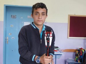 "Robot yılan" okulun maskotu oldu