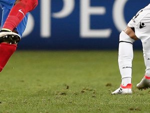 EURO 2016'da çim sorunu