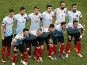 A Milli Takımımız'ın forması tartışma çıkardı