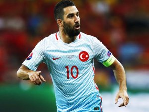 Arda Turan'dan eleştirilere ilk tepki!