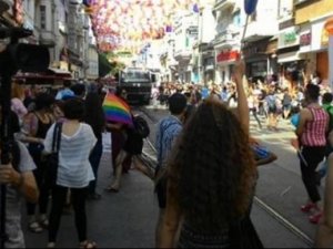 40 STK, LGBT yürüyüşüne karşı bildiri yayımladı