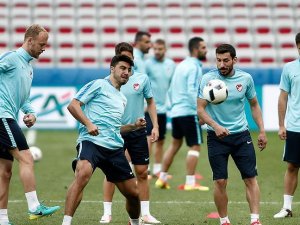 A Milli Futbol Takımı'nda Çek Cumhuriyeti mesaisi