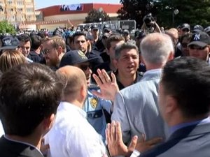 MHP Tüzük Kurultayında delegeler arasında sıra kavgası
