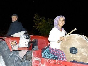 Annesi rahatsızlanınca 'tokmağı' eline aldı