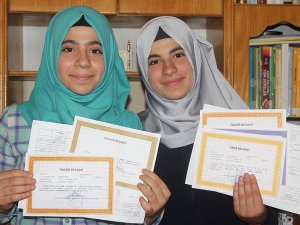 Suriyeli kardeşlerin gururlandıran başarısı