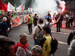 Fransızlar grev ve protestoları haklı buluyor