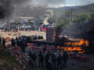 Meksika'da eğitim reformu protestosu