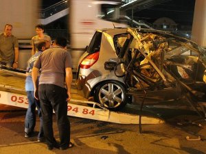 İzmit'teki trafik kazasında 1 futbolcu öldü, 2 kişi yaralandı