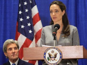 John Kerry ve Angelina Jolie iftar programına katıldı