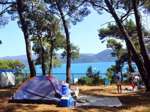 Otellere alternatif serinleten tatil: Çadır kampı
