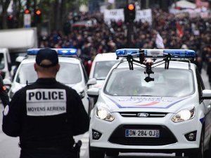 Fransa'da sendikalara sorumluluk çağrısı