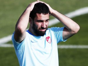 Arda Turan'ın evine saldırı!