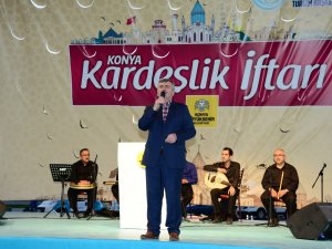 Binlerce yetim kardeşlik iftarında buluştu