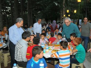 Akşehir Belediyesi’nden kardeşlik iftarı
