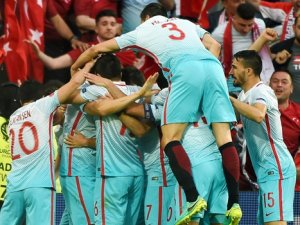 Millilere finale kadar dişine göre rakip