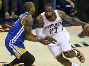 LeBron Cavaliers'da kalmak istiyor