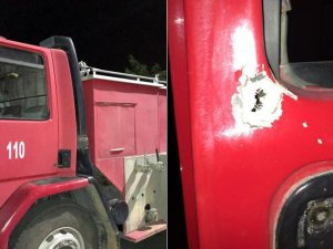 Yangını söndürmeye çalışan itfaiyecilere silahlı saldırı: 1 yaralı