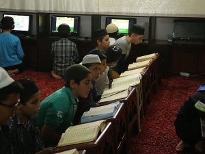 Kur'an-ı Kerim'i bilgisayarla öğreniyorlar