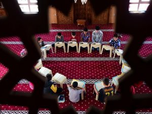 Ahıskalı çocuklar 'Kur'an-ı Kerim' öğreniyor