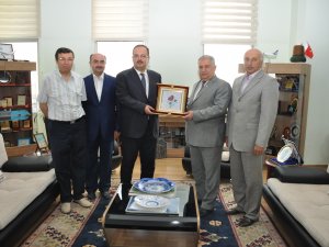 Vali Canbolat’tan Rektör Şeker'e ziyaret