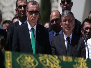 Erdoğan gazeteci Karaalioğlu'nun babasının cenaze namazına katıldı