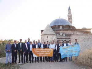 AK Parti Konya’dan Van’a çıkarma