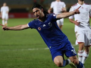 Mehmet Topuz, muhteşem geldi, sessiz sedasız gitti