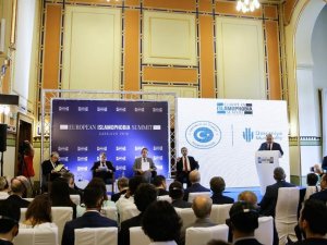 'Avrupa İslamofobi Zirvesi' başladı