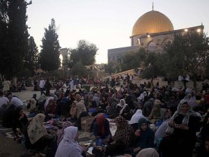 Mescid-i Aksa’da iftar