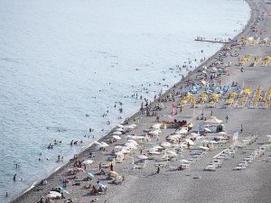 Antalya sahillerinde canlılık başladı