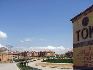 TOKİ Ürgüp'te 405 konutu hak sahiplerine teslim ediyor