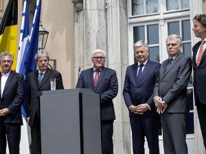 'İngiltere'nin AB'den çıkma süreci bir an önce başlatılmalı'