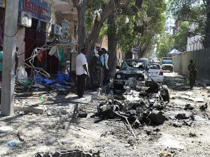 Mogadişu'da otele bombalı saldırı: 4 ölü