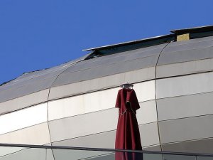 Başkentte AVM'nin çatısı çöktü