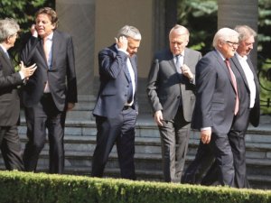 Kurucu üyeler panik odasında